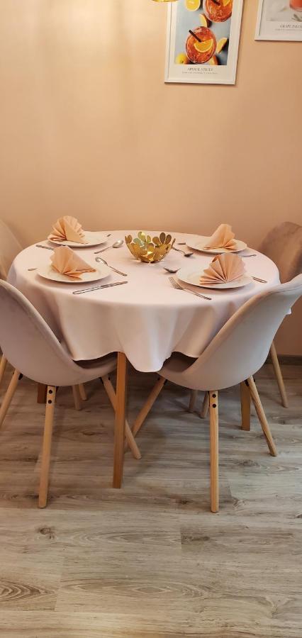 Apartament Dn Rose Apartmant